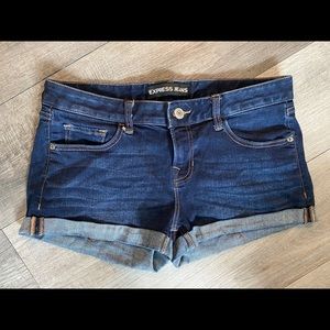 Express jean shorts!